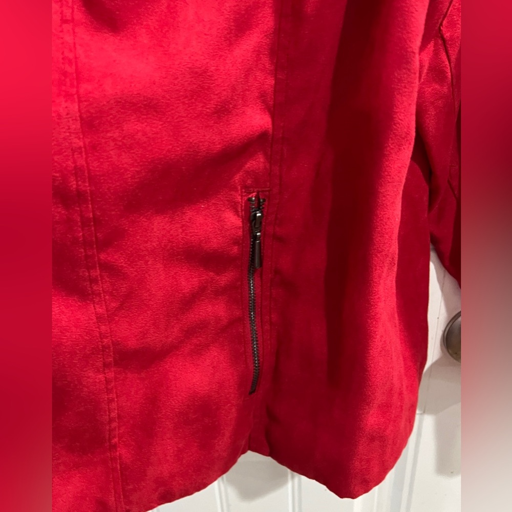 Studio Works apple red women’s lined faux suede blazer, Size 18W, Like new. - Picture 4 of 7